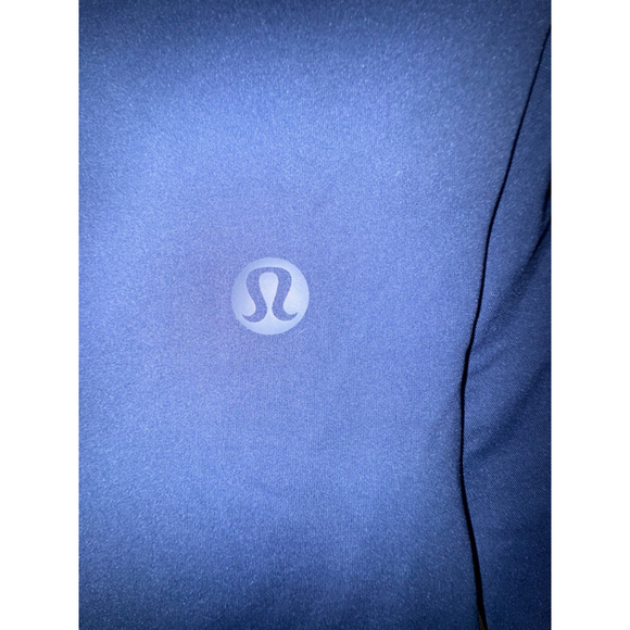 NWT LULULEMON Crop Top Tee Size L Navy Blue White Trim - Picture 4 of 9